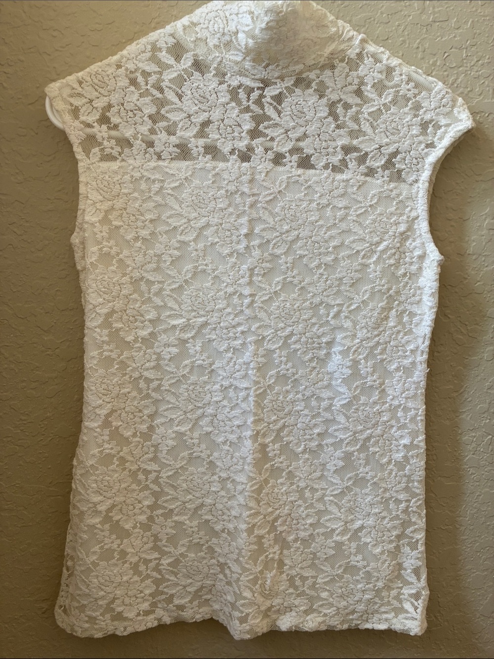 New York and Company White Lace Cap-Sleeveless Top
